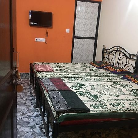 Fernandes Guest House Calangute Extérieur photo