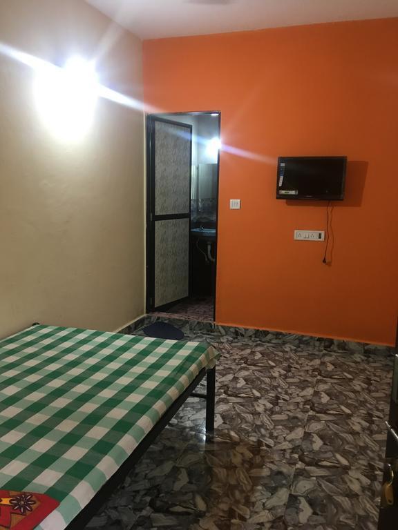 Fernandes Guest House Calangute Extérieur photo